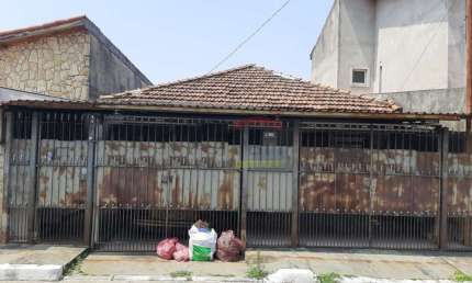Casa com 2 Quartos e 1 banheiro com edícula, 2 vagas 300 m² à Venda R$ 490.000,