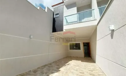 Sobrado novo 3 dormitórios, sendo 1 suíte, 2 vagas 101m²