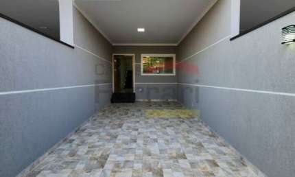 Sobrado Novo com 3 dormitórios, sendo 1 suíte, 2 vagas, área útil 149m²