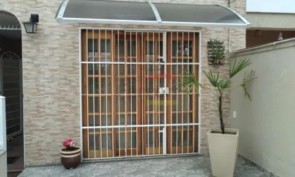 Sobrado agua fria com 2 dormitórios 1 suíte 1 escritório 4 banheiros e edícula  127m²
