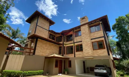 Casa no condomínio 4 Seção, Serra da Cantareira, 2024 metros.