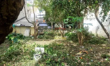 Terreno 10x25m á venda no Tucuruvi - travessa da Rua Comprida.