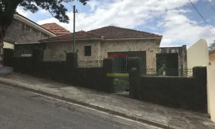 Tremembé, venda de casa térrea em terreno plano de 920 m², próximo à serra da cantareira.