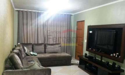 SOBRADO COM 3 DORMITÓRIOS, SENDO 01 SUÍTE, CHURRASQUEIRA - TERRENO COM  250 m2