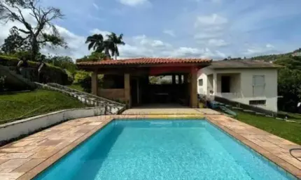 CHÁCARA EM ATIBAIA - 400 M2 DE ÁREA CONTRUÍDA. 6.000 M2 DE TERRENO