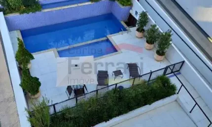 Apartamento 2 dormitórios, sendo 1 suíte, com armários, cozinha planejada, 1 vaga, sacada