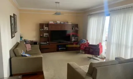 APARTAMENTO  COM 4 DORMITÓRIOS, SENDO 1 SUÍTE, 3 VAGAS DE GARAGEM