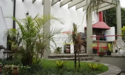 SOBRADO  COM 4 DORMITÓRIOS, SENDO 1 SUÍTE, 3 VAGAS DE GARAGEM,
