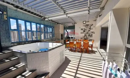 Duplex em santana, sendo 3 suítes, 4 vagas, jacuzzi, churrasqueira, forno, depósito, 236m²