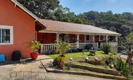 Casa Térrea  à Venda no Jardim Samambaia - Mairiporã 3 dormitórios / 5 vagas
