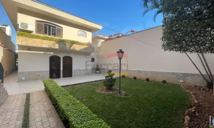 Sobrado à venda com 4 dormitórios e 6 vagas no Jardim França