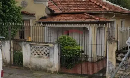 CASA TÉRREA- IMÓVEL ANTIGO PARA APROIVEITAR  O TERRENO