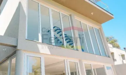 Sobrado em Atibaia  de Alto Padrão no Bairro Vila Gardênia