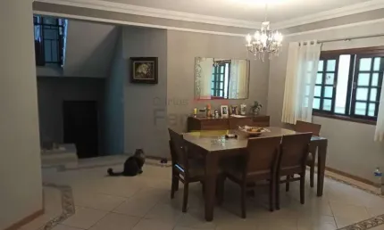 Casa em condominio fechado a venda jardim itatinga.