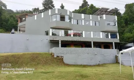 Sobrado para Venda no Condomínio Parque Suíça (Serra da Cantareira)