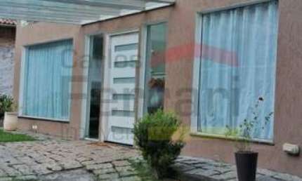Casa para Venda no Condomínio Parque Suíça, com 03 dormitórios e 04 banheiros, com 314 m².