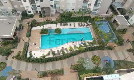 Apartamento 2 dormitórios sendo 1 suíte, varanda c churrasqueira, vaga coberta e cond lazer completo