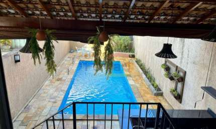 Sobrado Residencial com piscina  para Renda na Água Fria Nobre