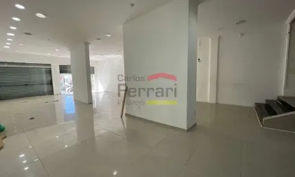 Loja / Sala Comercial Ampla em Santa Terezinha! + 3 Salas Piso Superior