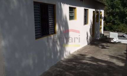 casa térrea com 2 dormitórios sala cozinha quintal área de serviço