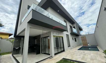 Sobrado à venda com 3 dormitórios e 2 vagas no Nova Gardênia, em Atibaia
