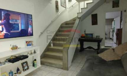 CASA DE VILA BEM NO MIOLO DE SANTANA COM 2 DORMITÓRIOS, 1 VAGA DE GARAGEM