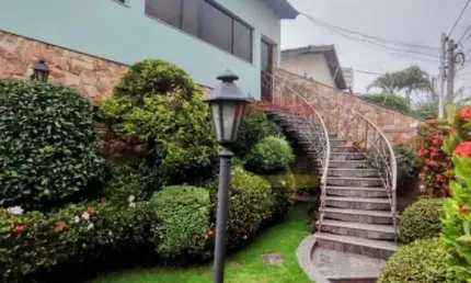 Casa com 3 quartos para alugar na Rua Eduardo Vicente Nasser, 178, Barro Branco (Zona Norte), São Paulo