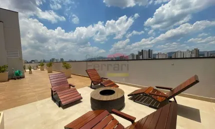 Apartamento 2 dormitórios com armários, varanda, próximo ao metrô Parada Inglesa e Jardim São Paulo.