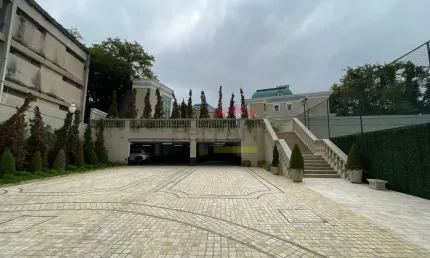 Condomínio Alto Padrão com  mais de 17.000 m² de terreno, região bem arborizados.