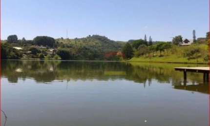 Sobrado à venda com 4 suítes no condomínio Palavra da Vida