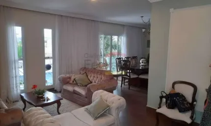 CASA TÉRREA NO JARDIM TREMEMBÉ COM 3 DORMITÓRIOS, SENDO 1 SUÍTE, EDÍCULA + GARAGEM PARA 5 CARROS