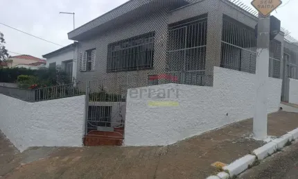 Casa Térrea no Imirim, com 3 quartos e 6 vagas de garagem