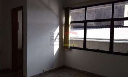 Sala comercial 24 m² para locação na Água Fria. Próximo a região de Santana.