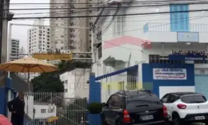 Imóvel comercial á venda em Santana  com renda de 13,000,00 mil reais.