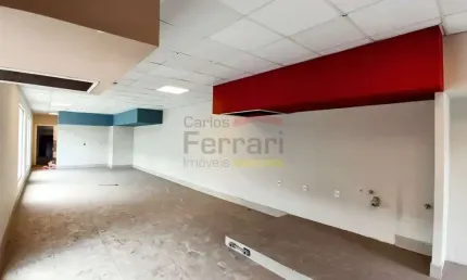 Alugue uma loja comercial de 300m² com localização estratégica em Santana!