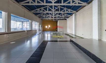 Salão Comercial de 979m² - Espaço Amplo e Versátil em Localização Estratégica na Av. Mazzei!