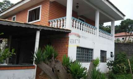 CASA EM MAIRIPORÃ COM 3 DORMITÓRIOS, 3 VAGAS, 450 METROS DE TERRENO, PRÓXIMO DO CENTRO