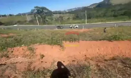Terreno à venda com 360 metros no condomínio elementum atibaia