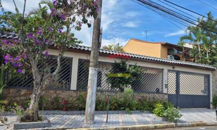 Casa Térrea no Jardim Guapira, com 3 quartos, 3 vagas, em rua fechada
