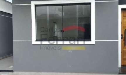 Sobrado no Jardim Guapira, com 3 quartos, 3 vagas e quintal com churrasqueira