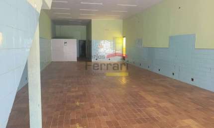 Imóvel comercial de 280M2 em Santana, avenida movimentada, estacionamento para 2 veículos.