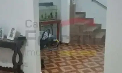 Terreno com três casas alugadas, para venda na Vila Guacá.