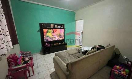 Casa com duas unidades no terreno ? Excelente localização na rua principal!