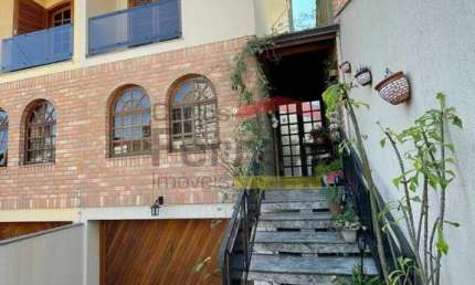 Casa com 3 quartos para alugar na Rua José de Albuquerque Medeiros, 146, Água Fria, São Paulo