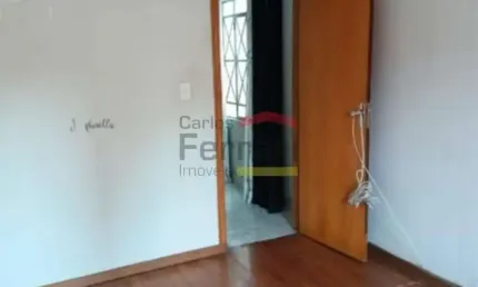 Oportunidade de negócio! Casa à venda em Santana, 2 casas no mesmo terreno, 1 vaga de garagem.