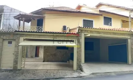 Sobrado à Venda na Água Fria - 3 Dormitórios, 1 Suíte, 3 Vagas e Área Gourmet