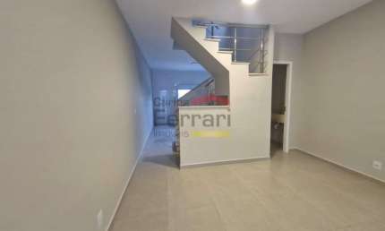 Casa com 3 quartos para alugar na Rua dos Abacateiros, 39, Jardim do Colégio, São Paulo