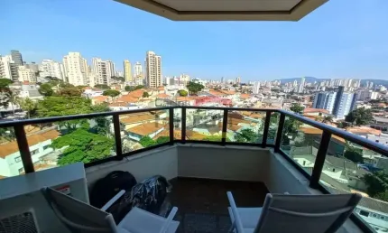 Apartamento na água fria com 4 dormitórios, varanda e 4 vagas.