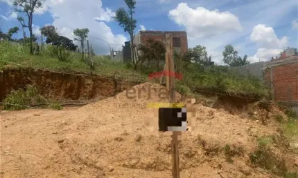 Terreno à venda na Rua Uirapuru, 706, Parque Pretoria, Franco da Rocha