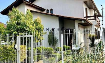 Casa com 2 quartos à venda no Rio Branco, Caxias do Sul  por R$ 1.050.000